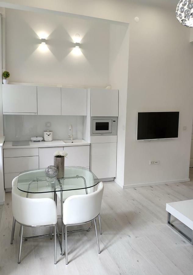 Luxurios And Historic Apartment "Shine" - Right On The Main Square Zagreb Exterior photo