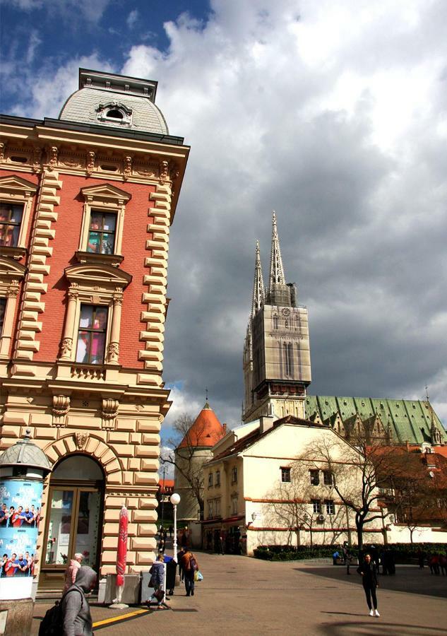 Luxurios And Historic Apartment "Shine" - Right On The Main Square Zagreb Exterior photo